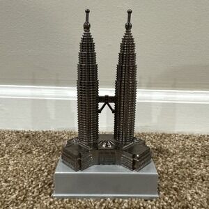 Malaysia Petronas Twin Towers Kuala Lumpur Souvenir 6 Inch Tall Building Metal